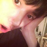 qq头像图片男生长腿欧巴_WWW.WHOISQQ.COM