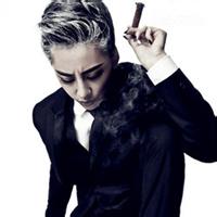 男生头像图片白衬衫_WWW.WHOISQQ.COM