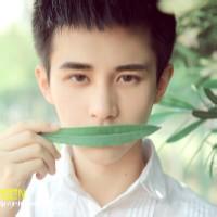 男生头像图片白衬衫_WWW.WHOISQQ.COM