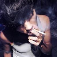 有月亮的男生头像图片_WWW.WHOISQQ.COM