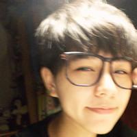 男生戴黑帽头像图片_WWW.WHOISQQ.COM