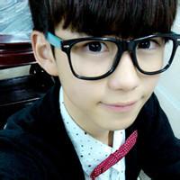 男生戴黑帽头像图片_WWW.WHOISQQ.COM