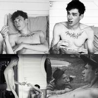 欧美男生格子头像图片_WWW.WHOISQQ.COM