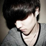欧美男生格子头像图片_WWW.WHOISQQ.COM
