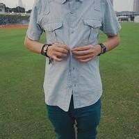 炫光鞋子男生头像图片_WWW.WHOISQQ.COM