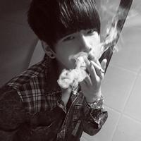 2014酷酷的男生头像图片_WWW.WHOISQQ.COM
