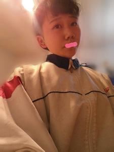露眉毛男生头像图片_WWW.WHOISQQ.COM
