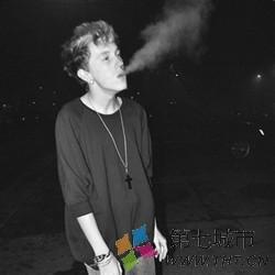 痛qq头像图片男生_WWW.WHOISQQ.COM