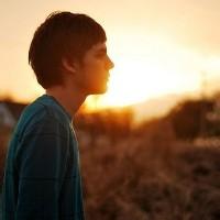 qq男生夕阳头像图片_WWW.WHOISQQ.COM