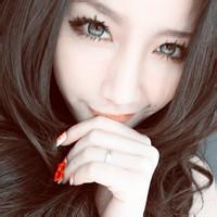 女生趴在男生后背头像图片_WWW.WHOISQQ.COM