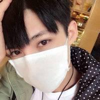 男生头像图片戴口罩_WWW.WHOISQQ.COM