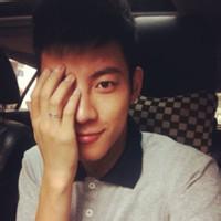 微笑男生头像图片图_WWW.WHOISQQ.COM