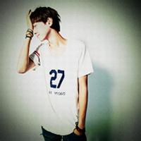 男生冷漠头像图片精选_WWW.WHOISQQ.COM
