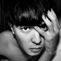 男生头像图片手机壁纸_WWW.WHOISQQ.COM