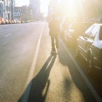 男生清新头像图片背影_WWW.WHOISQQ.COM