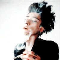 邪魅qq男生头像图片_WWW.WHOISQQ.COM