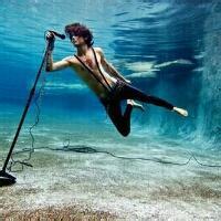 男生海底头像图片_WWW.WHOISQQ.COM