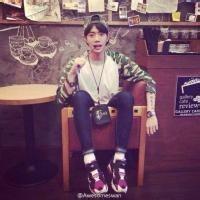 qq头像图片红领巾男生_WWW.WHOISQQ.COM