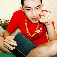 维吾尔族头像图片男生_WWW.WHOISQQ.COM