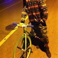 qq骑自行车男生头像图片_WWW.WHOISQQ.COM