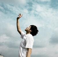 男生不露脸帅气头像图片_WWW.WHOISQQ.COM