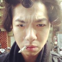 2015男生帅气头像图片_WWW.WHOISQQ.COM