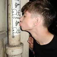 孤独终老男生头像图片_WWW.WHOISQQ.COM