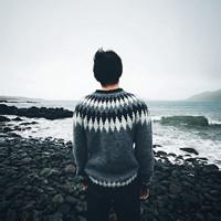 qq头像图片奔跑男生_WWW.WHOISQQ.COM