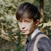男生背后数字头像图片_WWW.WHOISQQ.COM
