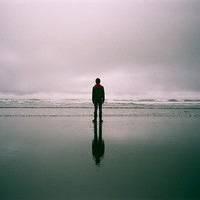 qq在海边男生头像图片_WWW.WHOISQQ.COM