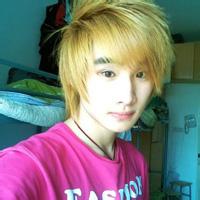 成熟大气的男生头像图片_WWW.WHOISQQ.COM