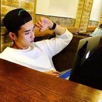qq单身个性男生头像图片_WWW.WHOISQQ.COM