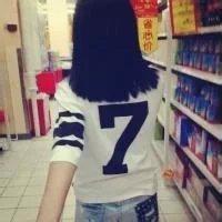 男生穿exo打歌服的头像图片_WWW.WHOISQQ.COM