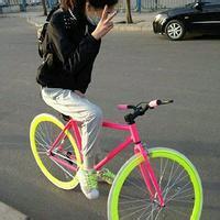 男生女生甜蜜头像图片_WWW.WHOISQQ.COM