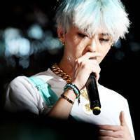 跳舞男生头像图片_WWW.WHOISQQ.COM