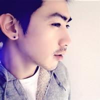 平凡男生头像图片灰白色_WWW.WHOISQQ.COM