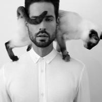 男生抱着猫咪的头像图片_WWW.WHOISQQ.COM