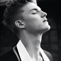 男生英伦 头像图片_WWW.WHOISQQ.COM