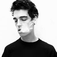 男生英伦 头像图片_WWW.WHOISQQ.COM