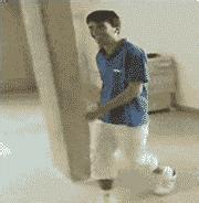 阳光男生大笑头像图片_WWW.WHOISQQ.COM