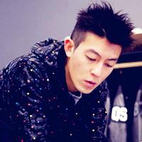 qq带纹身超帅男生头像图片_WWW.WHOISQQ.COM