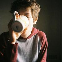 qq头像图片男生欧美正面笑_WWW.WHOISQQ.COM