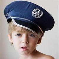 戴帽子的小男生头像图片_WWW.WHOISQQ.COM