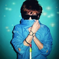 qq闪图男生头像图片_WWW.WHOISQQ.COM