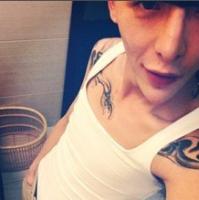 男生大气头像图片_WWW.WHOISQQ.COM