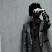 男生背影头发头像图片_WWW.WHOISQQ.COM
