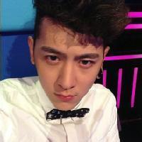 男生上学头像图片_WWW.WHOISQQ.COM
