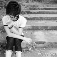 qq流泪男生头像图片_WWW.WHOISQQ.COM