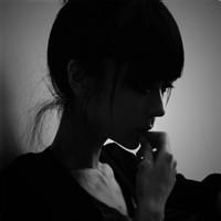 带有眼泪的qq头像图片男生_WWW.WHOISQQ.COM