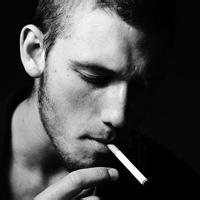 落寞的男生闪图头像图片_WWW.WHOISQQ.COM